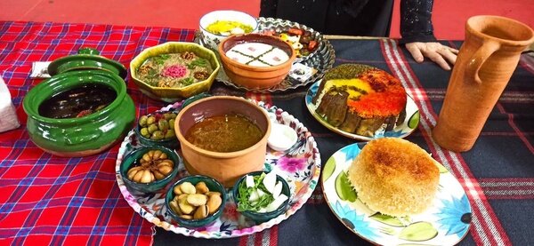 ترویج کاهش زباله با جشنواره ی غذای محلی لاهیجان