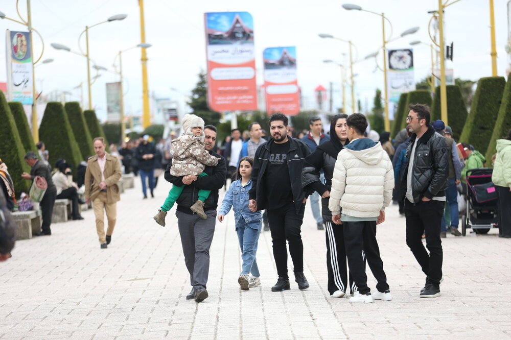 گزارش تصویری حضور گردشگران نوروزی در منطقه آزاد انزلی