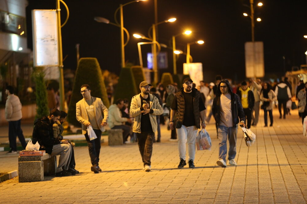 گزارش تصویری حضور گردشگران نوروزی در منطقه آزاد انزلی
