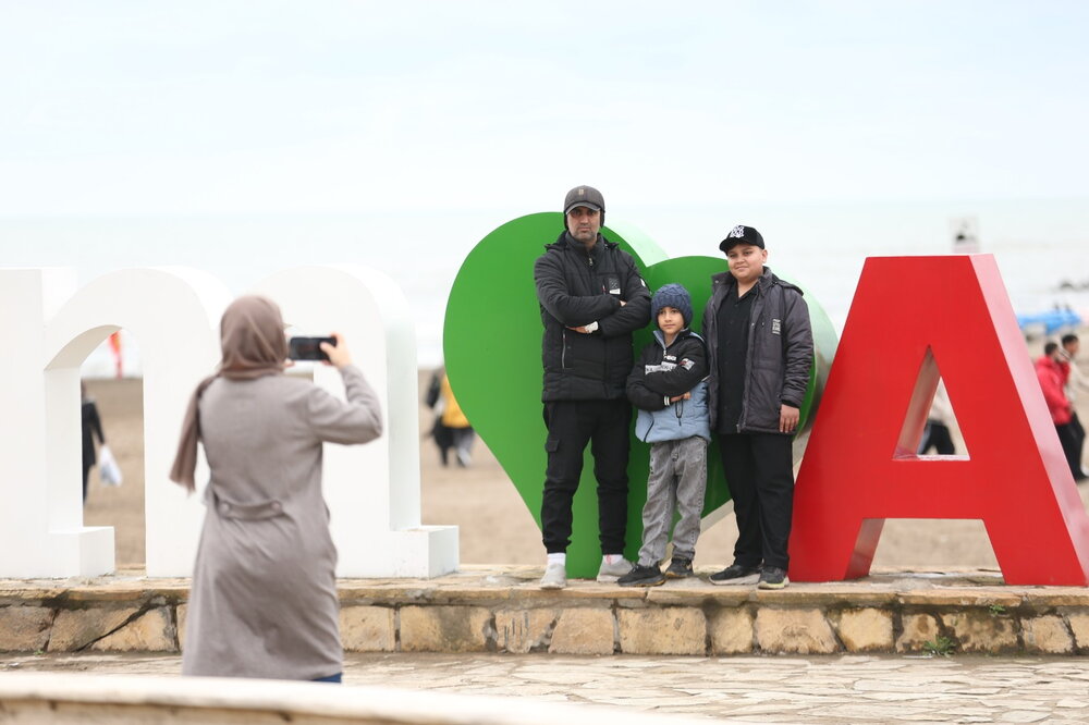 گزارش تصویری حضور گردشگران نوروزی در منطقه آزاد انزلی