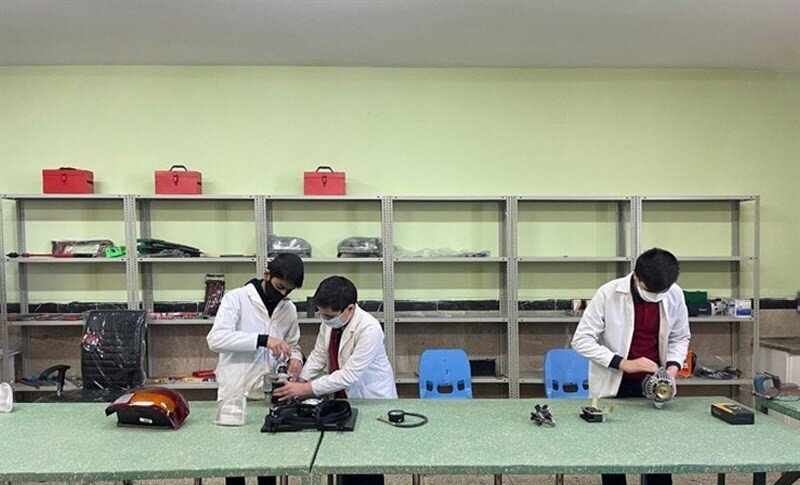 حضور بیش از ۶ هزار دانش‌آموز کردستانی در طرح «آموزش یک مهارت»