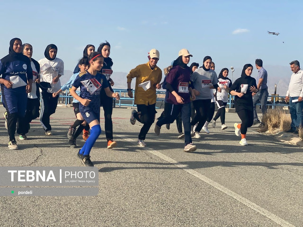 رقابت هیجان انگیز در صحرانوردی جیرفت