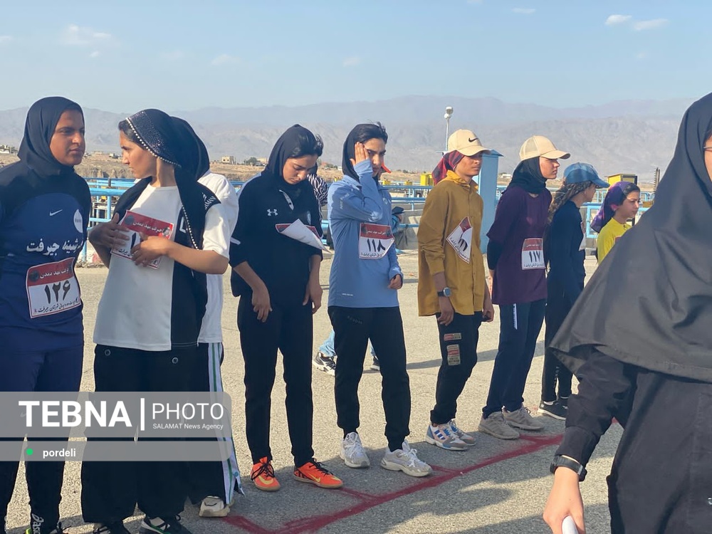 رقابت هیجان انگیز در صحرانوردی جیرفت