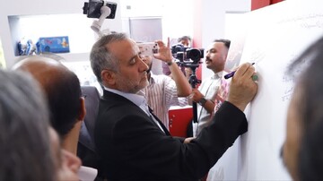 بازدید استاندار خراسان جنوبی از پاویون خوشه خشکبار استان در نمایشگاه اکسپو
