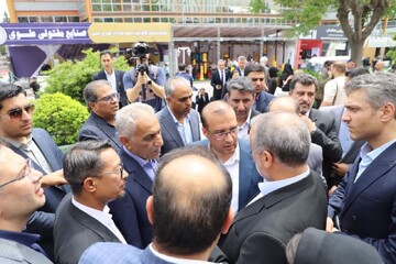 بازدید استاندار خراسان جنوبی از پاویون خوشه خشکبار استان در نمایشگاه اکسپو