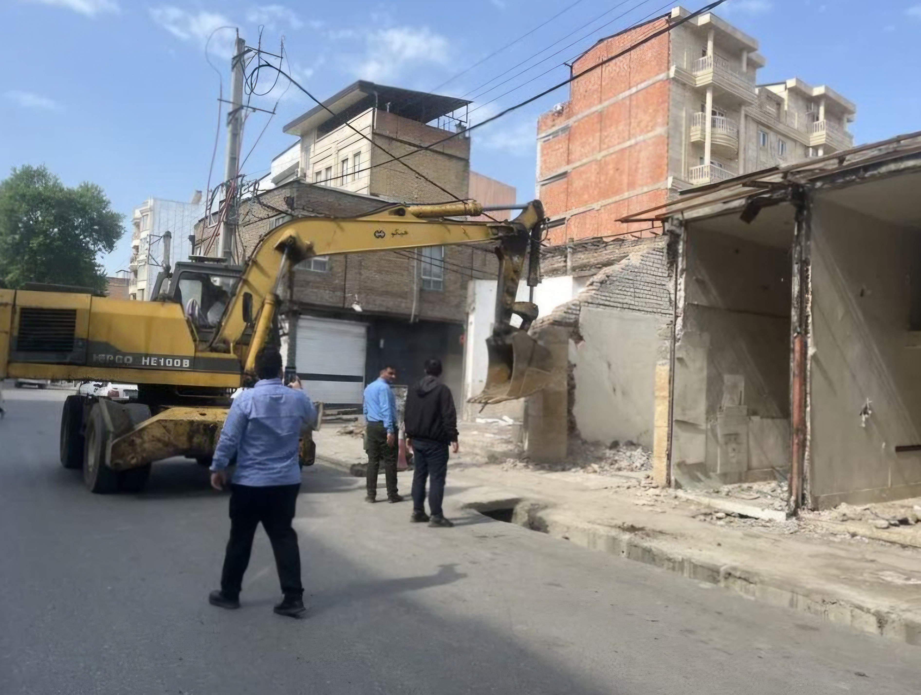 پیشرفت چشمگیر در تعریض خیابان شریعتی قائمشهر