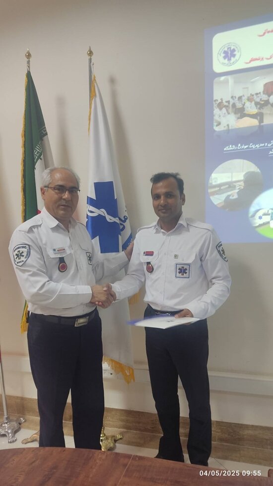 کسب نشان افتخار کشوری توسط پرسنل اورژانس ۱۱۵ خراسان جنوبی