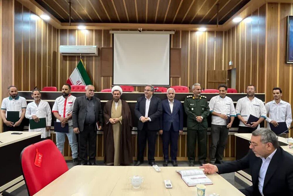 تقدیر از ۶ نانوای برتر شهرستان خواف با رویکرد ارتقای سلامت غذایی جامعه تقدیر از ۶ نانوای برتر شهرستان خواف با رویکرد ارتقای سلامت غذایی جامعه