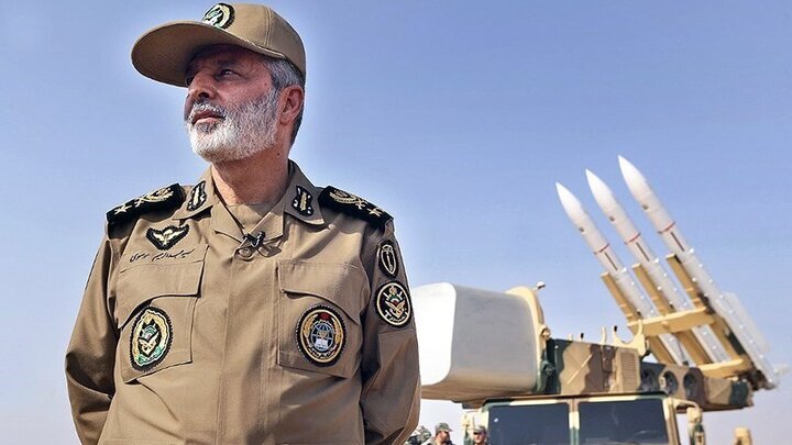 بازدید سرلشکر موسوی از توان آفندی و پدافندی نیروهای دریایی ارتش و سپاه