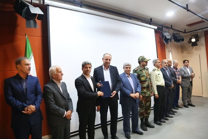 «فرزاد خاکی» سرپرست اداره کل ورزش و جوانان کردستان شد «فرزاد خاکی» سرپرست اداره کل ورزش و جوانان کردستان شد