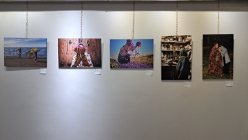 نمایشگاه گروهی عکس مادرانه