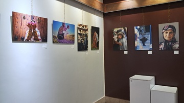 نمایشگاه گروهی عکس مادرانه