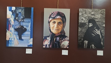 نمایشگاه گروهی عکس مادرانه