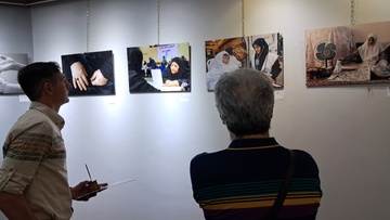 نمایشگاه گروهی عکس مادرانه