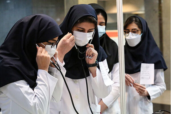 ظفرقندی: افزایش بیرویه ظرفیت پزشکی و جذب دانشجویان خارجنشین کیفیت آموزش را تهدید میکند ظفرقندی: افزایش بیرویه ظرفیت پزشکی و جذب دانشجویان خارجنشین کیفیت آموزش را تهدید میکند
