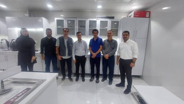 بازدید خبرنگاران لامِرد فارس از گروه تولید لوازم خانگی «فالکه»