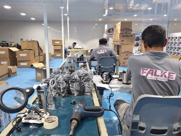 بازدید خبرنگاران لامِرد فارس از گروه تولید لوازم خانگی «فالکه»