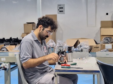 بازدید خبرنگاران لامِرد فارس از گروه تولید لوازم خانگی «فالکه»