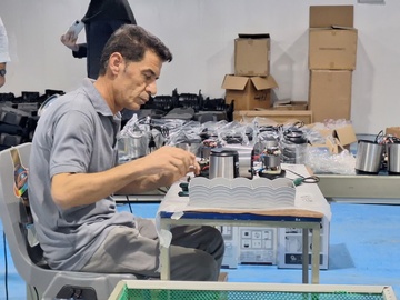 بازدید خبرنگاران لامِرد فارس از گروه تولید لوازم خانگی «فالکه»