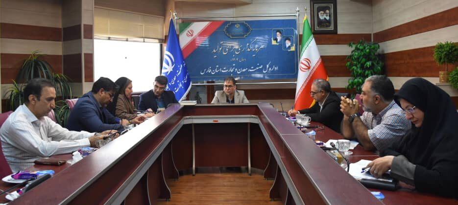 تشکیل کارگروه راهبردی دانشگاهها و صنایع استان فارس تشکیل کارگروه راهبردی دانشگاهها و صنایع استان فارس