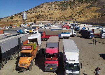 امکان ورود ۸۷ قلم کالای مجاز از مرزهای کردستان فراهم شد