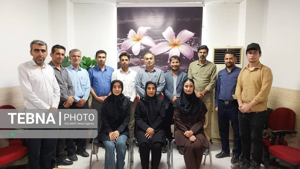 تجلیل شبکه بهداشت و درمان لامرد از خبرنگاران لامِرد