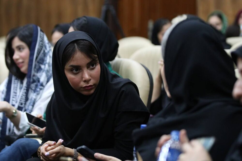 گزارش تصویری نشست نقش ماما در جوانی جمعیت