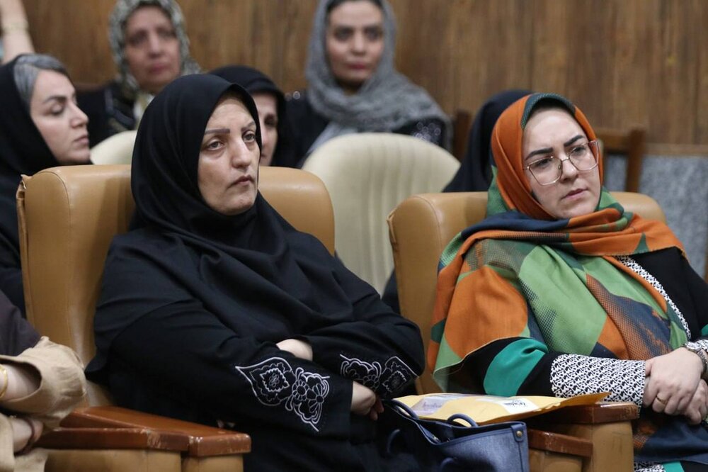 گزارش تصویری نشست نقش ماما در جوانی جمعیت