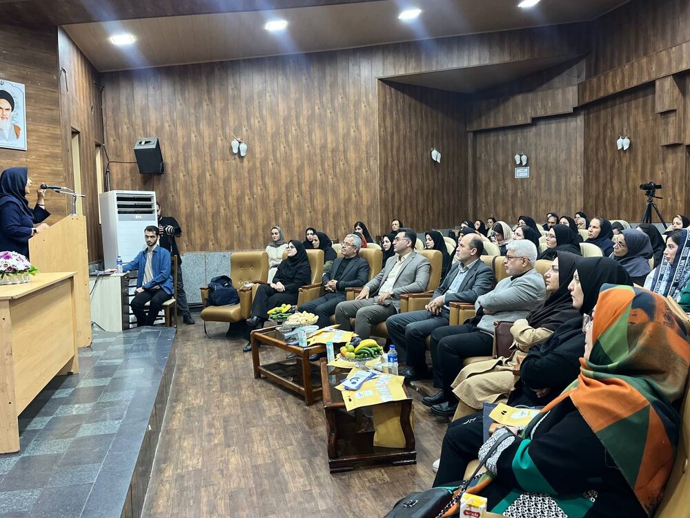 گزارش تصویری نشست نقش ماما در جوانی جمعیت