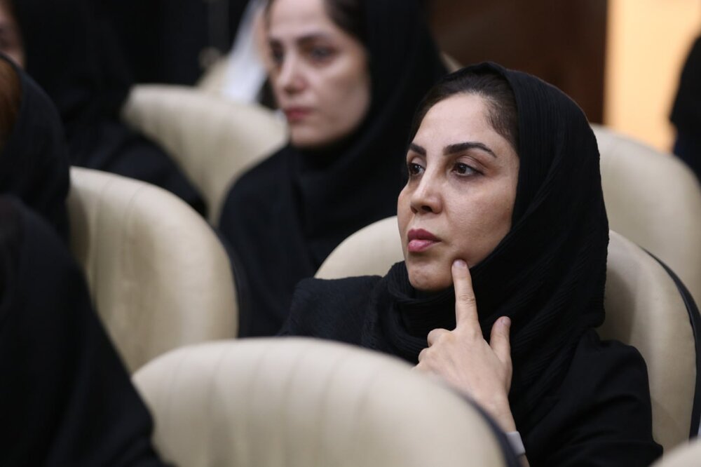 گزارش تصویری نشست نقش ماما در جوانی جمعیت