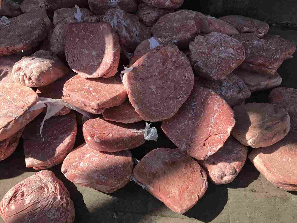 معدوم کردن بیش از یک و نیم تُن مرغ منجمد در شهرستان بیرجند معدوم کردن بیش از یک و نیم تُن مرغ منجمد در شهرستان بیرجند