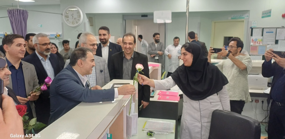 وزارت بهداشت تا پایان سال ۶ هزار تخت جدید افتتاح میکند/ جذب ۲۷ هزار پرستار برای تقویت خدمات درمانی