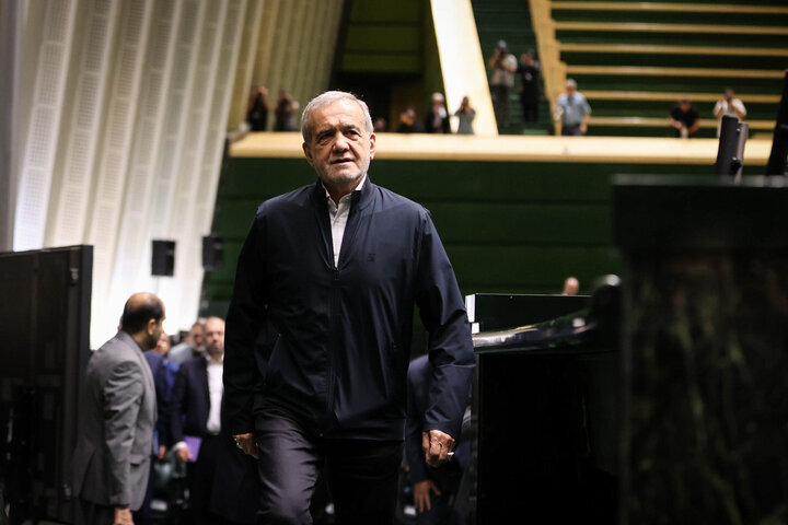 آغاز نشست مشترک مجلس و دولت با حضور رئیس‌جمهور