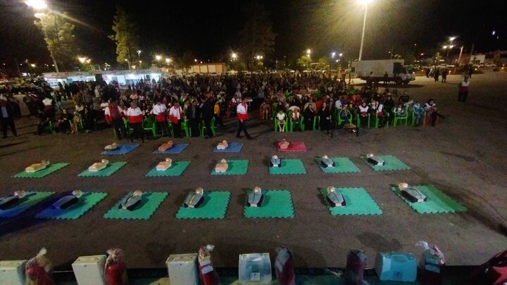 استقبال گسترده مردم از "جشن هلال مهر" نشان‌دهنده نیاز جامعه به برنامه های شاد و آموزشی