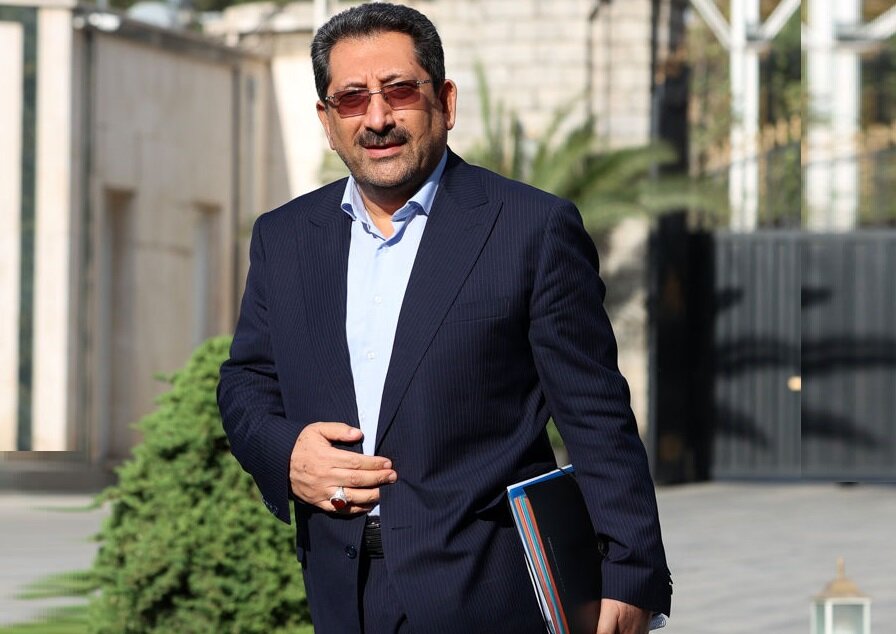 با حضور وزیر صمت در خراسان جنوبی: آغاز بهسازی جاده معادن پروده و دلجویی از خانوادههای معدنکاران طبس با حضور وزیر صمت در خراسان جنوبی: آغاز بهسازی جاده معادن پروده و دلجویی از خانوادههای معدنکاران طبس