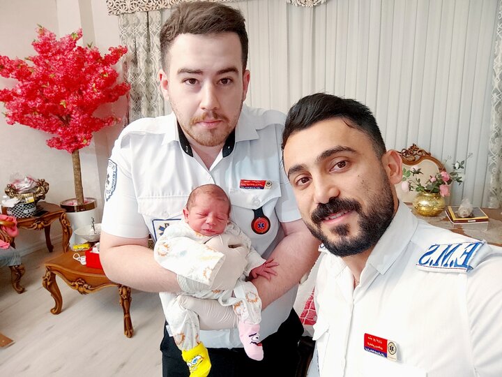 نجات نوزاد دو روزه و کودک دوساله مسموم توسط اورژانس ۱۱۵ گیلان