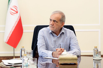 پزشکیان: ظرفیت قطارهای حومه‌ای تهران ۱۶۰ میلیون نفر می‌شود