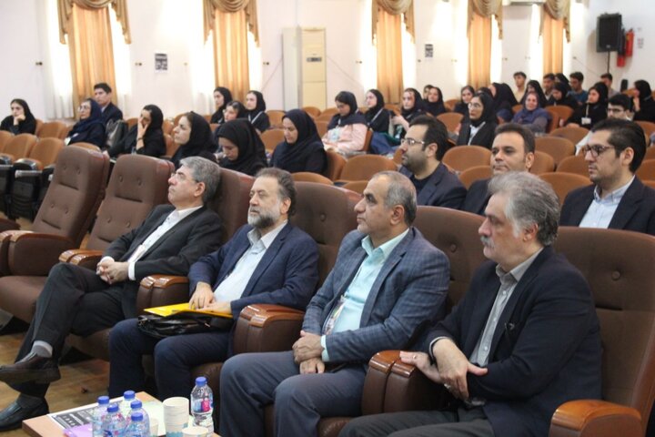 تاکید بر ارتقای علمی و همکاری بین‌رشته‌ای در همایش دانشجویی گیلان