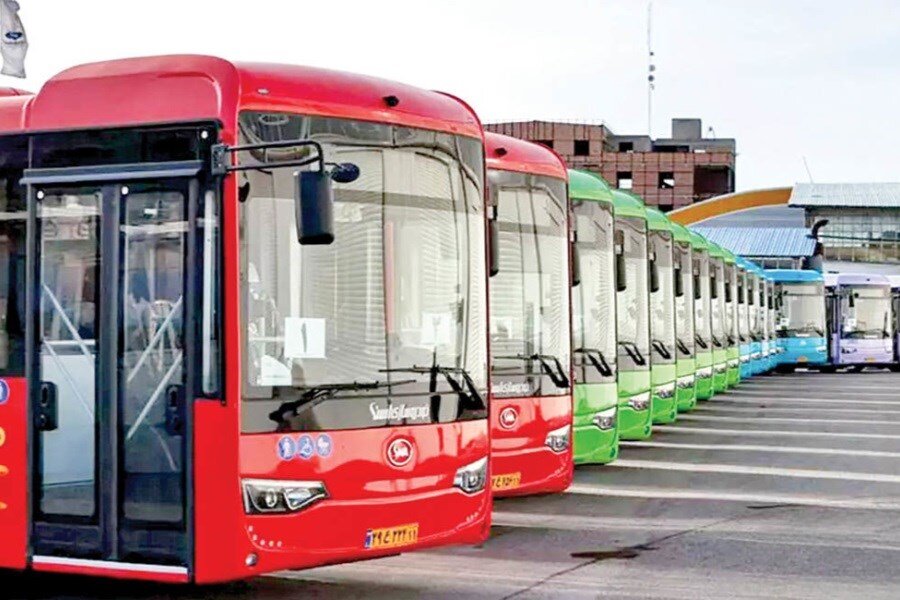 ورود نخستین محموله اتوبوس‌های دوکابین چینی به گمرک بندرعباس