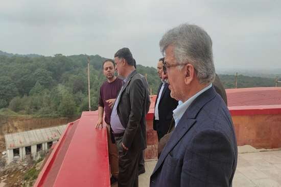 معاون وزیر بهداشت از بیمارستان و مجتمع دانشگاهی لاکان رشت بازدید کرد