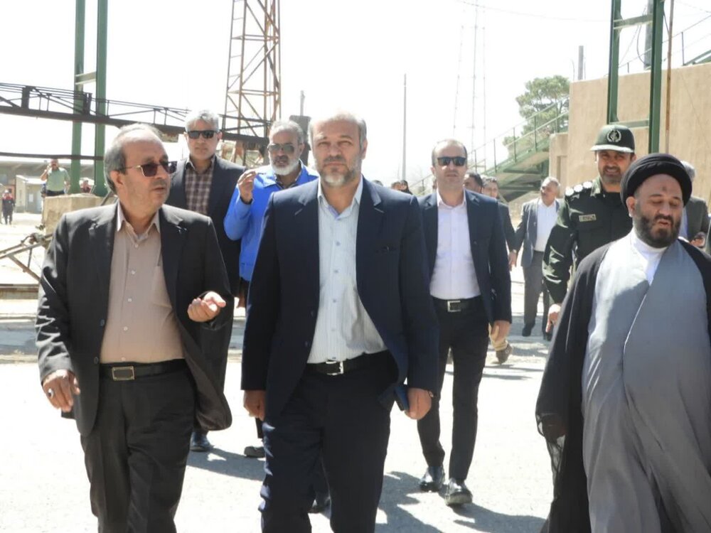 بهره برداری از تولید جدید کارخانه قند فریمان بهره برداری از تولید جدید کارخانه قند فریمان