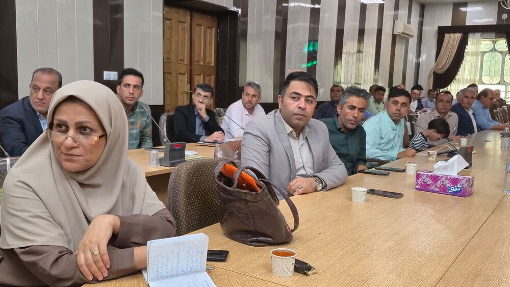 برگزاری نشست هماندیشی فعالان میراث فرهنگی و دهیاران برای پاسداشت میراث فرهنگی در لامرد