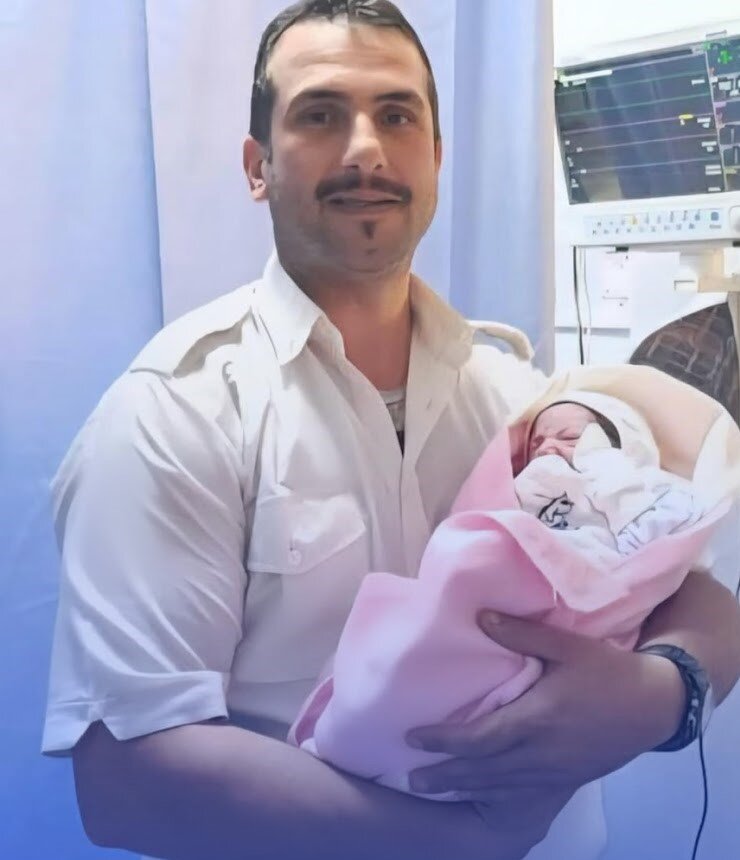تولد نوزاد عجول گیلانی در خودرو
