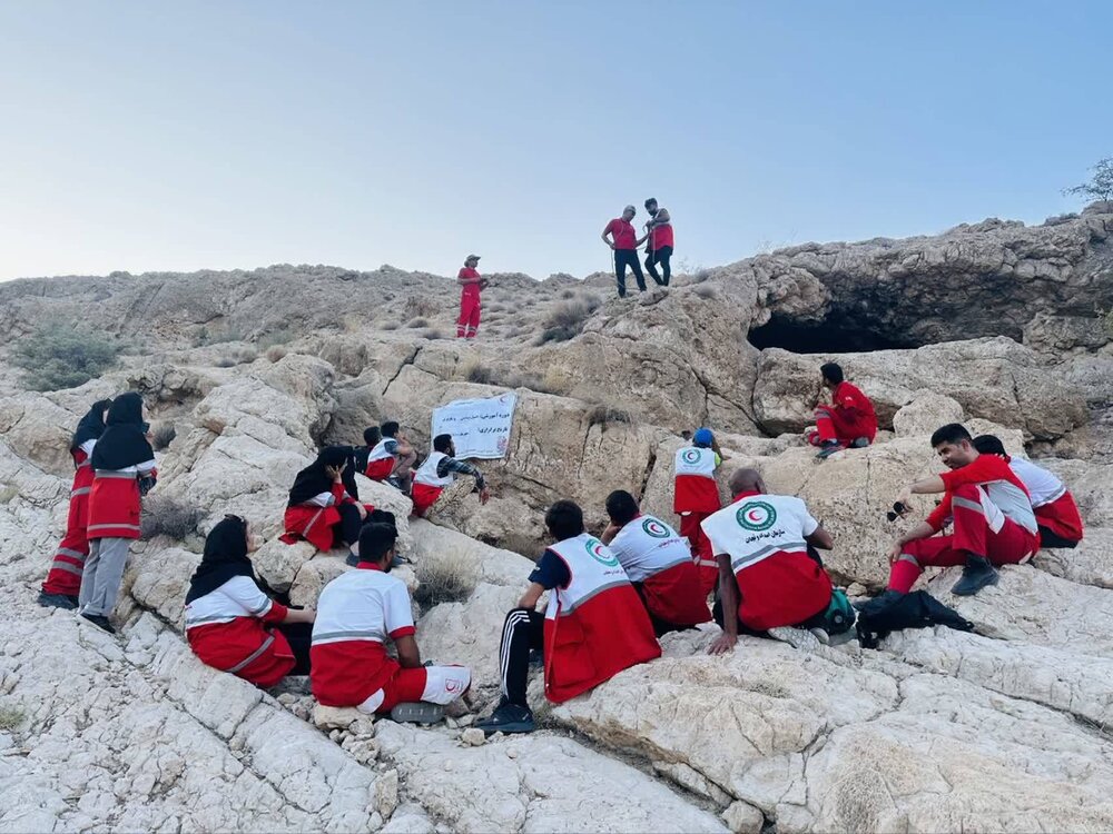 برگزاری دوره اصول پیمایش و ناوبری در خنج