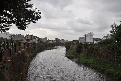آغاز پاکسازی ۶ کیلومتر از رودخانه زرجوب رشت پس از چند دهه انتظار