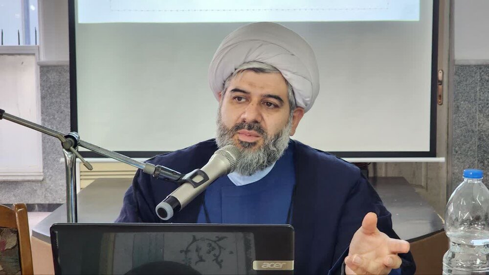 خط اصلی فاطمیه، تبیین “مقاومت وحدتآفرین” است/ شکلگیری وحدت جهانی در سایه تدابیر امام خامنهای خط اصلی فاطمیه، تبیین “مقاومت وحدتآفرین” است/ شکلگیری وحدت جهانی در سایه تدابیر امام خامنهای
