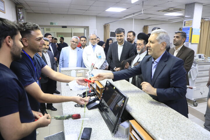 تقدیر رئیس کل دادگستری استان فارس از پرستاران بیمارستان‌ قلب الزهرا(س) شیراز