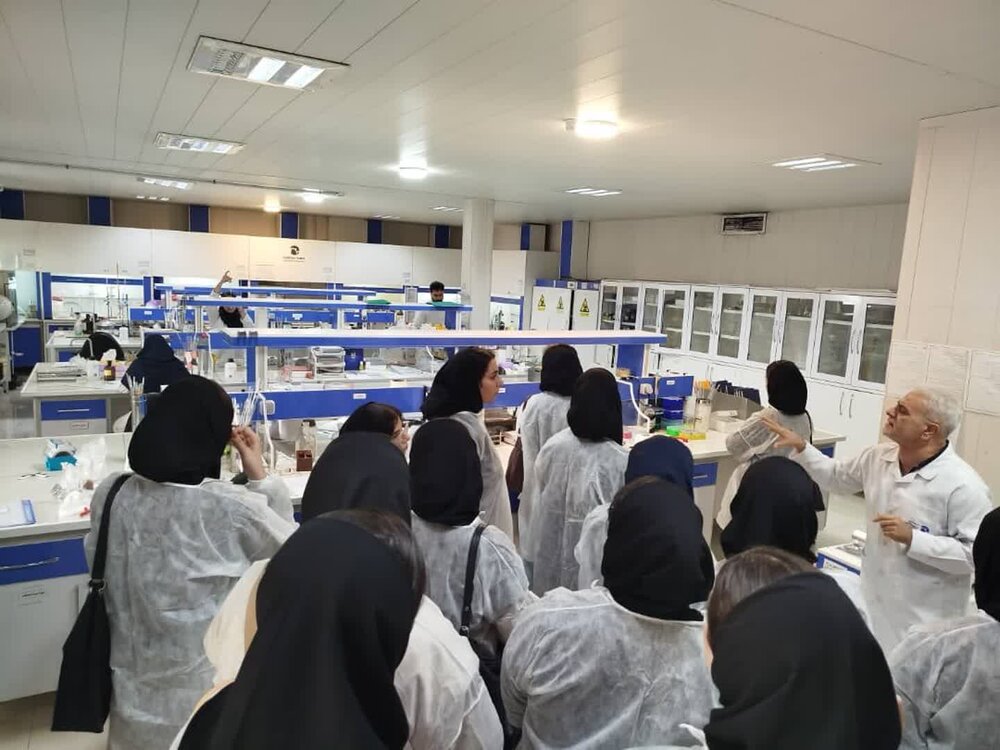 ارزیابی ظرفیتهای مشترک در بازدید تخصصی دانشکده داروسازی گیلان از شرکت کاسپین تأمین