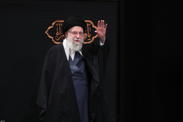 اولین شب مراسم عزاداری شهادت حضرت زهرا(س)با حضور رهبر انقلاب