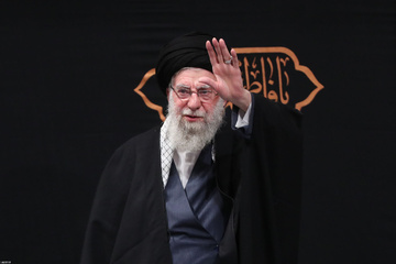 اولین شب مراسم عزاداری شهادت حضرت زهرا(س)با حضور رهبر انقلاب